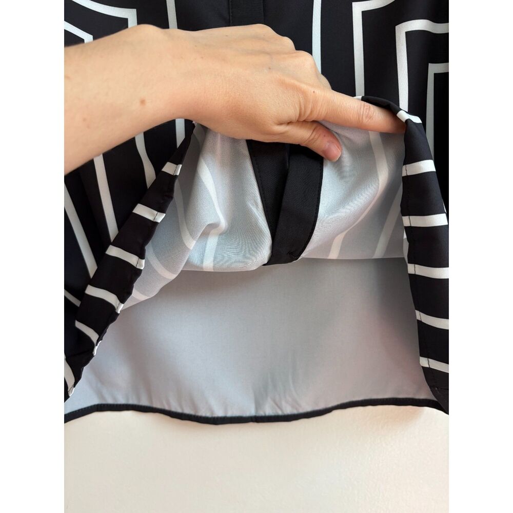 Black and White Striped Blouse SHEIN Geometric Batwing Sleeve Mock Neck Top L - Picture 6 of 8